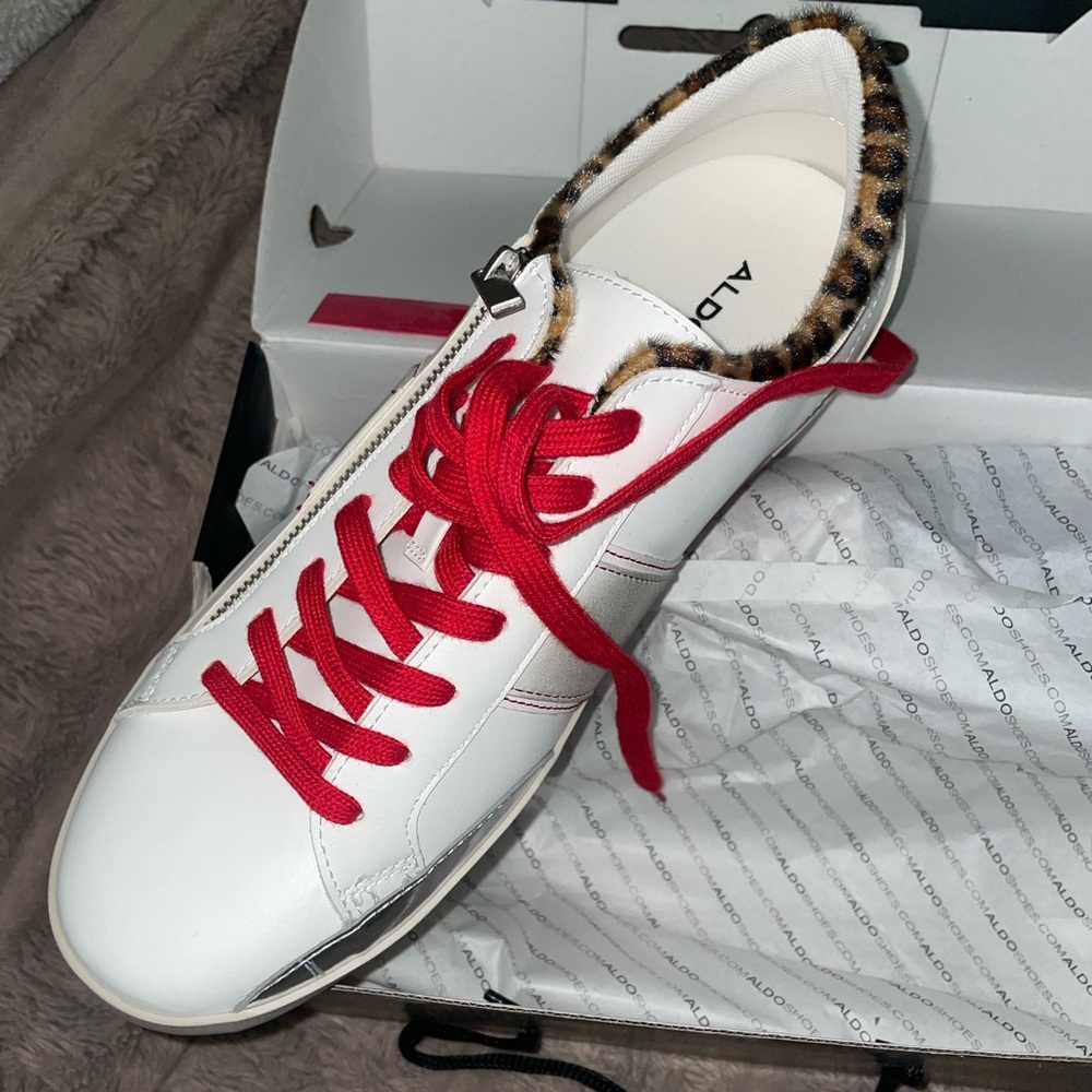 Steve Madden Gien Sneakers